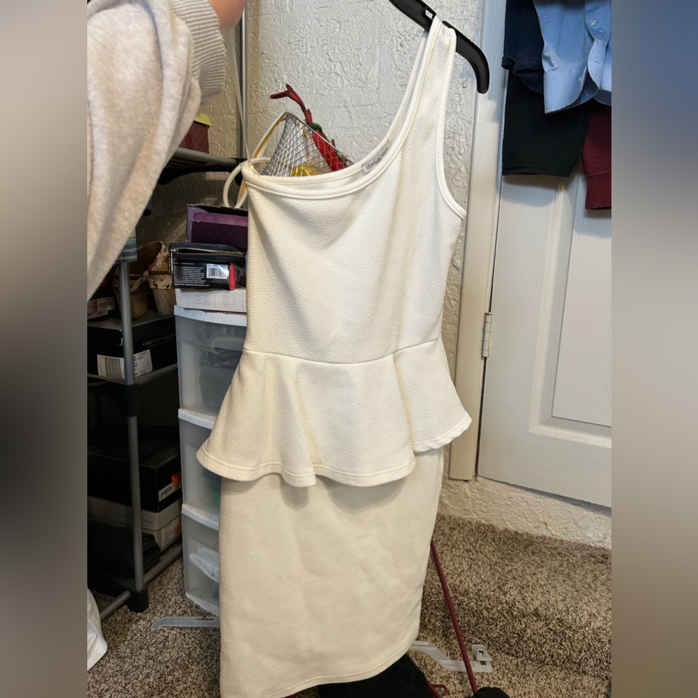 White one shoulder dress